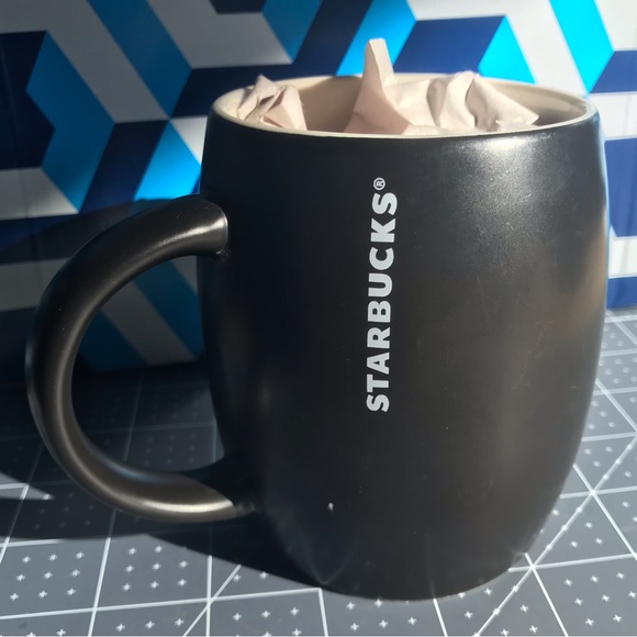 Starbucks engraved logo mug - Picture 3 of 4
